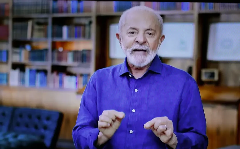 Lula defende debate sobre fim da escala 6x1 e aborda fraude no INSS