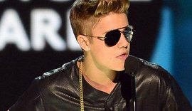 Bieber se envolve em polêmica e é grosseiro com fãs novamente: 'Sejam normais'