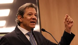 Haddad diz que atrelar votação da isenção do IR à da anistia é loucura