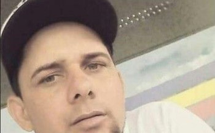 Homem acusado de assassinar a esposa se apresenta e é preso em Delmiro Gouveia