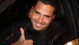Latino faz piada sobre nascimento de 3º filho de Kelly Key: 'Já, já, ela empata comigo'