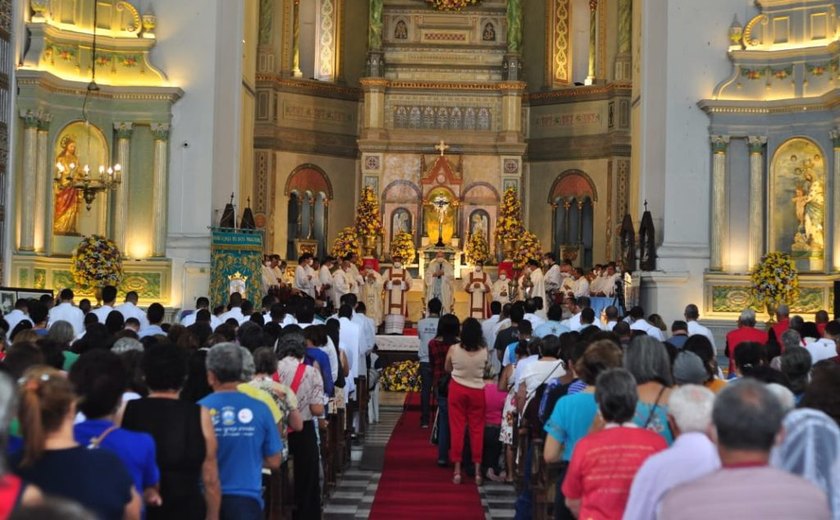 Missa solene de Nossa Senhora dos Prazeres reúne povo de Deus na Catedral