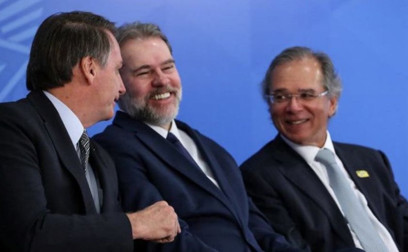 Bolsonaro disse a Toffoli que não iria fazer 'nada' para desmobilizar acampamentos golpistas