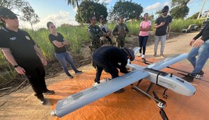 Policiais civis de AL acompanham demonstração de drone tecnológico em Pernambuco