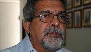 Sepultamento do infectologista Celso Tavares será 18 horas desta segunda-feira