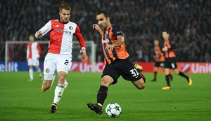 Alex Sandro é cortado e Tite dá chance ao lateral Ismaily, do Shakhtar