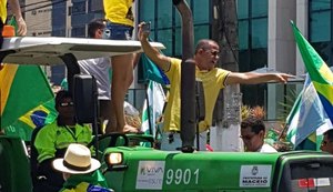Prefeitura diz que tomará providências contra uso de trator em ato