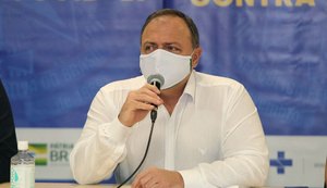 Pazuello anuncia força-tarefa para acelerar vacinação em Manaus
