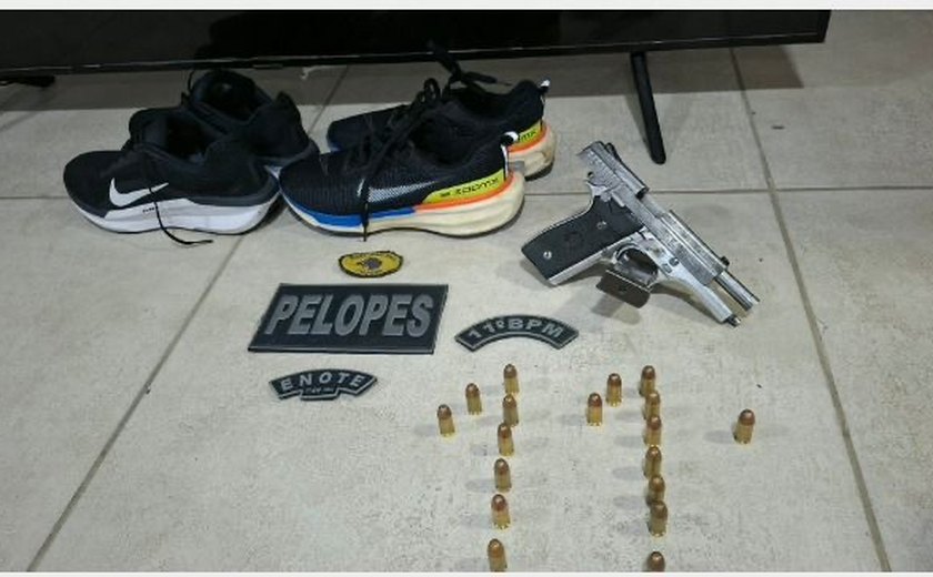PM prende suspeito de furto e apreende arma e drogas em Santana do Ipanema e Penedo