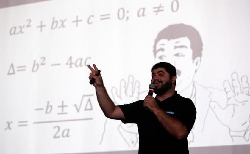 Ufal lança concursos com 59 vagas para professor e salário até R$ 9,5 mil