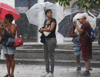 Inmet emite alerta amarelo para chuvas intensas em 87 municípios de Alagoas