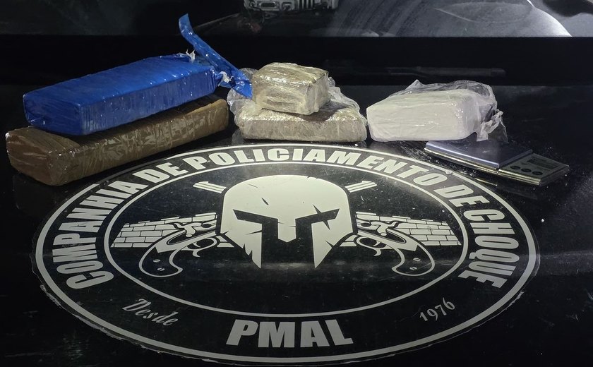 Polícia Militar apreende drogas e prende três suspeitos em Maceió