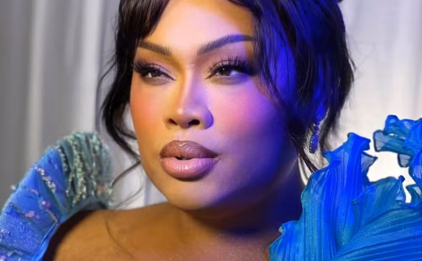 Drag queen estrela de reality morre dias após ter amputação de perna revelada