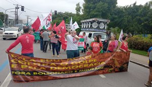 Ato em favor da democracia e contra o governo Bolsonaro é realizado em Maceió