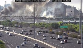 Ponte desaba parcialmente após trem descarrilar