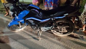 Motoqueiro é atingido por moto fazendo ultrapassagem na contramão em Marechal Deodoro