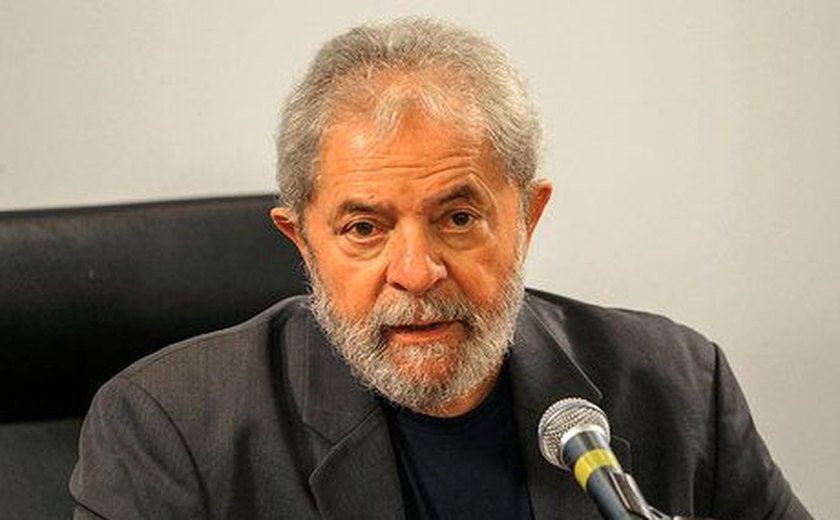 Lula mantém liderança em pesquisa com Bolsonaro em segundo lugar