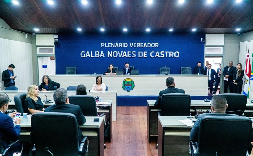 Vereadores retornam às sessões presenciais no plenário da Câmara de Maceió