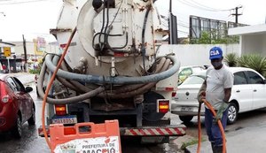 Equipes monitoram problemas causados pelas chuvas neste sábado