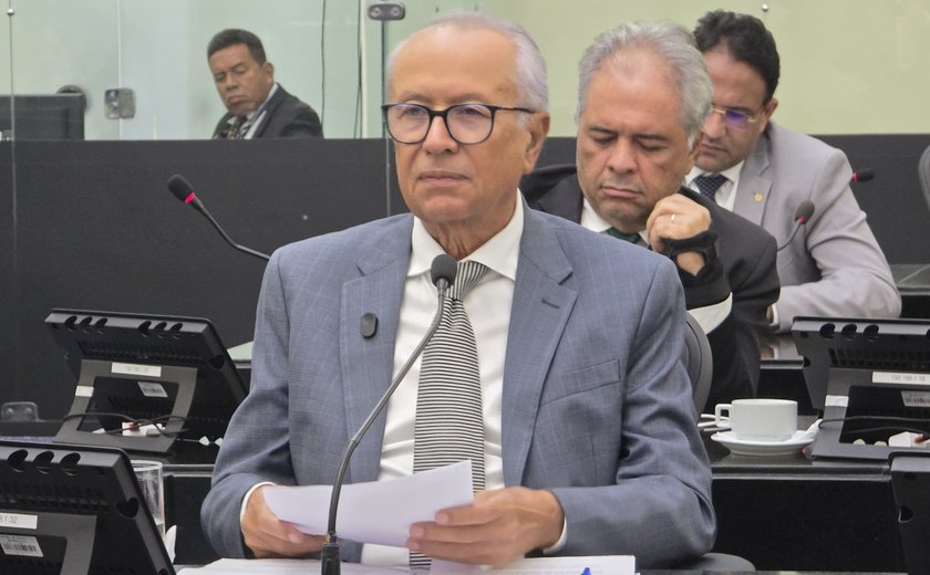 Doutor Wanderley defende que as policiais civis se aposentem aos 52 anos