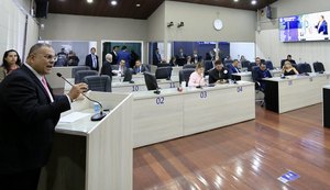 Vereadores aprovam audiência pública para cobrar BRK sobre caos da falta de água em Maceió