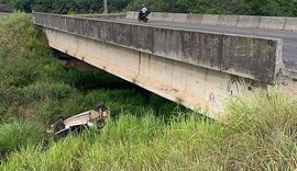Mulher fica ferida após capotamento na Barra de São Miguel