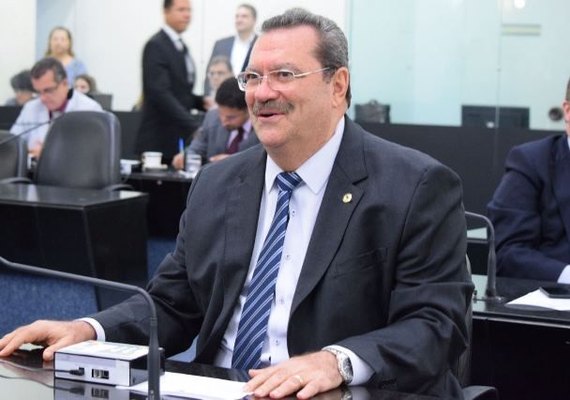 Menos sessões ordinárias dará mais dinamismo à ALE, diz deputado