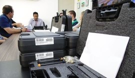 Seris oficializa entrega de 360 novas armas a policiais penais de Alagoas