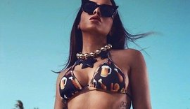 Anitta entra em contagem regressiva para carnaval e diz que está 'cheia de fogo'