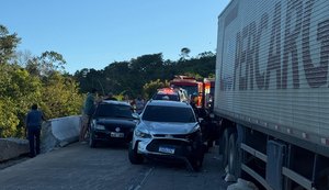 Grave engavetamento entre caminhões e carros na BR-101 deixa uma vítima fatal entre Junqueiro e Teotônio Vilela
