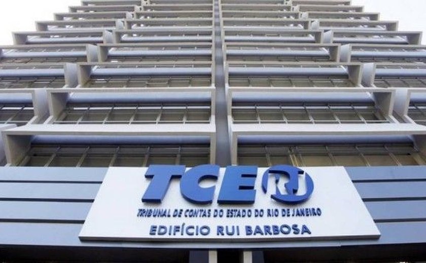 Ex-presidente do TCE-RJ e filho terão de devolver R$ 13,3 milhões