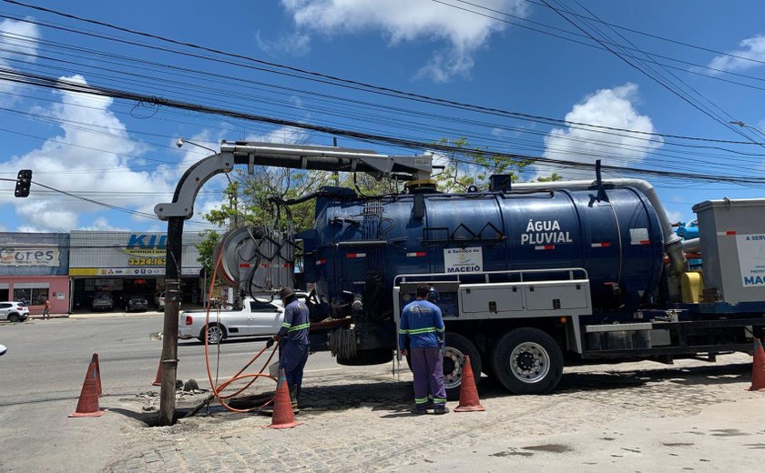 Ligação clandestina de esgoto é flagrada em panificadora no Tabuleiro