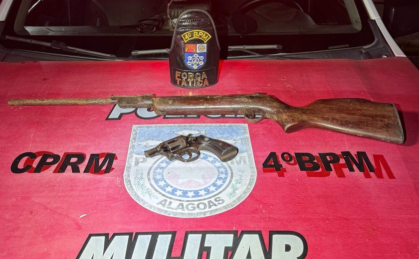 Polícia Militar apreende armas de fogo enterradas em terreno baldio, na Chã da Jaqueira