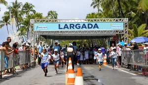 Maratoninha da Educação leva centenas de estudantes à Orla de Maceió
