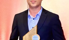 Secretário Vytor Ferro recebe Prêmio Empresarial e Profissional de Alagoas