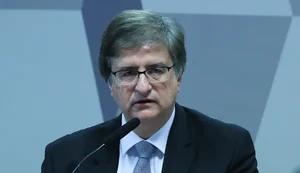 Procurador-geral da República é a favor de prisão domiciliar para Collor