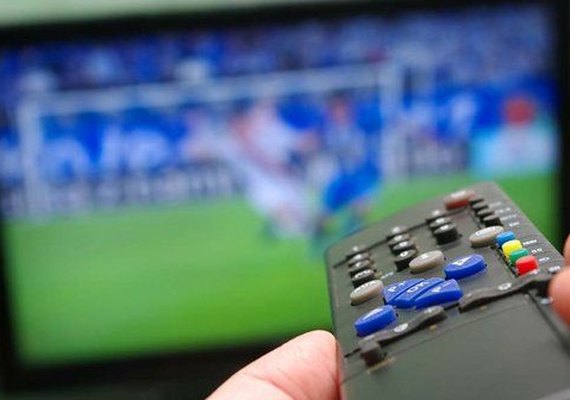 Clientes de telefonia, internet e TV a cabo pagaram R$ 64 bilhões em tributos em 2016