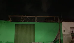 Danos materiais: telhado de escola desaba em Arapiraca