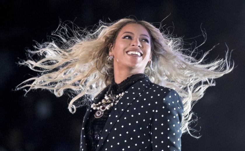 Beyoncé promete ajuda às vítimas da tempestade Harvey