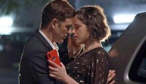 'A Dona do Pedaço': Caso de Josiane e Régis fica perto de ser descoberto