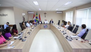 “Fevereiro Roxo”: geriatra destaca fatores de risco e prevenção do Alzheimer em palestra no MP/AL
