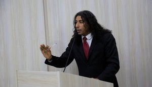 Lobão assume mandato como deputado estadual e já projeta reeleição