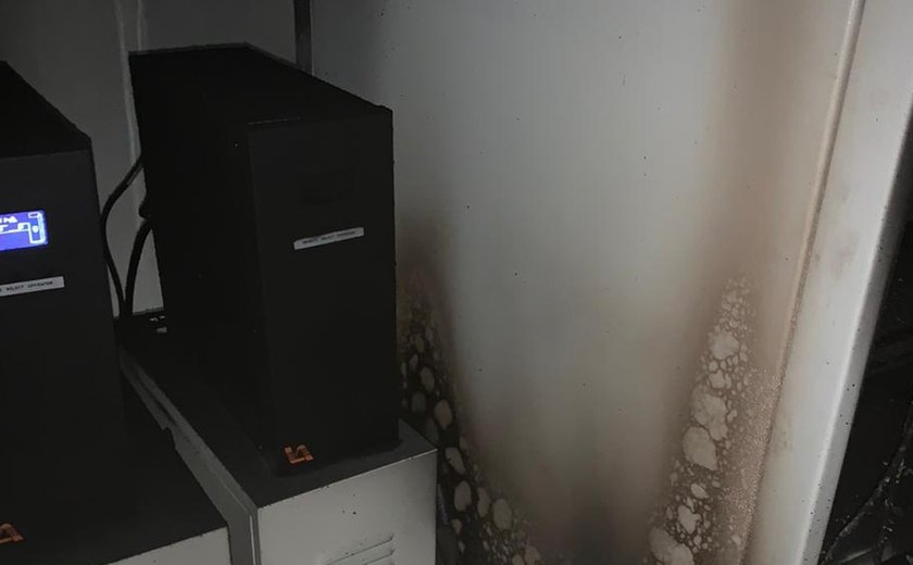 Princípio de incêndio é registrado em agência bancária na Ponta Verde