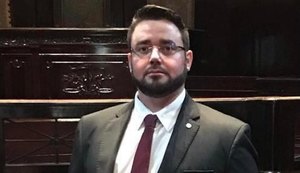 Mãe de prefeito ganha liberdade após Alvará de Soltura da 16ª Vara Criminal da Capital