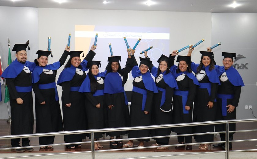No mercado! Técnicos em Gastronomia comemoram conclusão de curso em solenidade promovida pelo Senac Alagoas