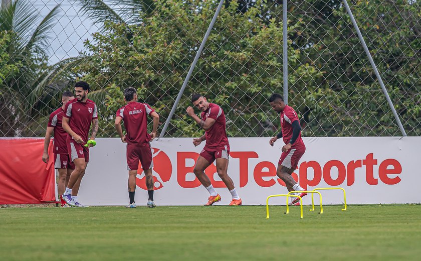CRB volta a pensar em acesso após nova vitória