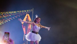 Claudia Leitte é expulsa do palco em show e desabafa: 'Arrasada'