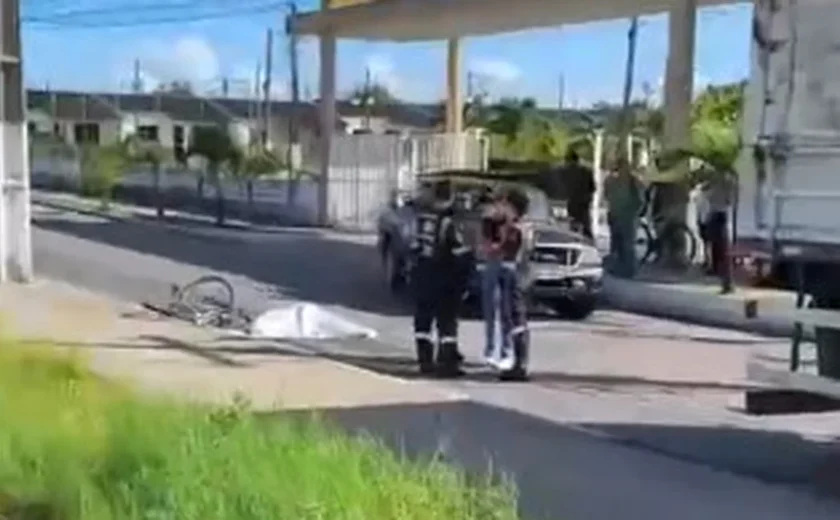 Ciclista morre após ser atropelada por carreta no bairro Cidade Universitária, em Maceió