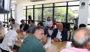Lyra parabeniza governo por ação em favor da Indústria de Laticínios e pede retomada do Canal do Sertão