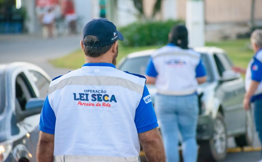 Lei Seca prende em flagrante homem que dirigia sob efeito de drogas na Pajuçara